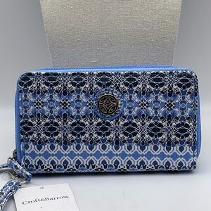 NWT Croft & Barrow Blue & White Wristlet Wallet